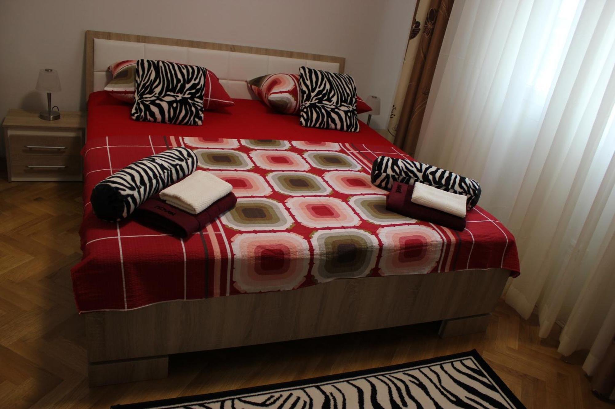 Deluxe Apartment Manuela With Balcony Top Center Split Eksteriør billede